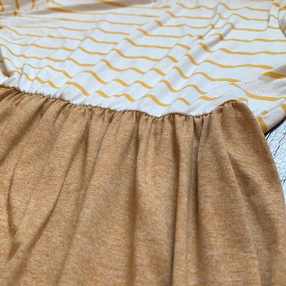 Tiered+striped flowy dresses - Picture 9 of 9